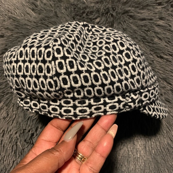 Manhattan Co Flat Hat🌷 - Picture 2 of 4